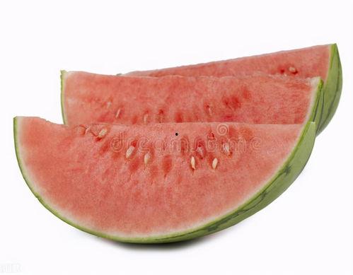 田头吃瓜,夏日田园生活画卷