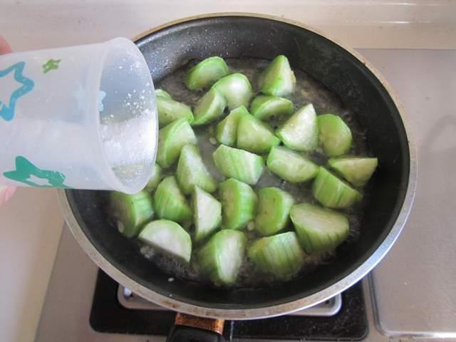 吃瓜药材老板电话,瓜农药材老板神秘电话背后的故事